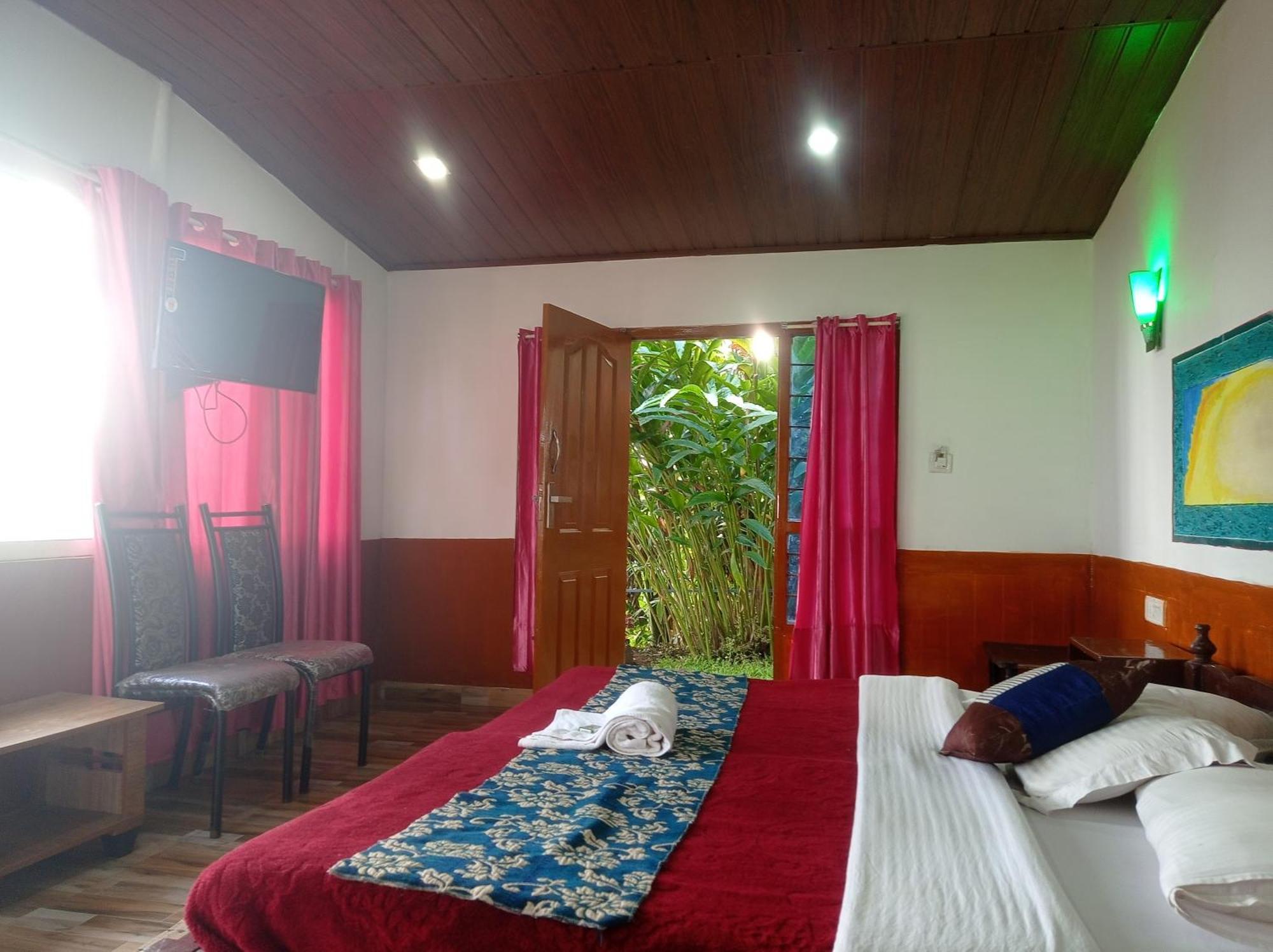 Munnar Home Stay Teadrops Plantation Villa Exterior photo